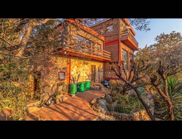 4 BEDROOM HOUSE FOR SALE IN GLENVISTA